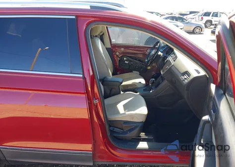 2018 Volkswagen Tiguan 2.0T Se/2.0T Sel из США, поврежденный, VIN 3VV3B7AX0JM082078